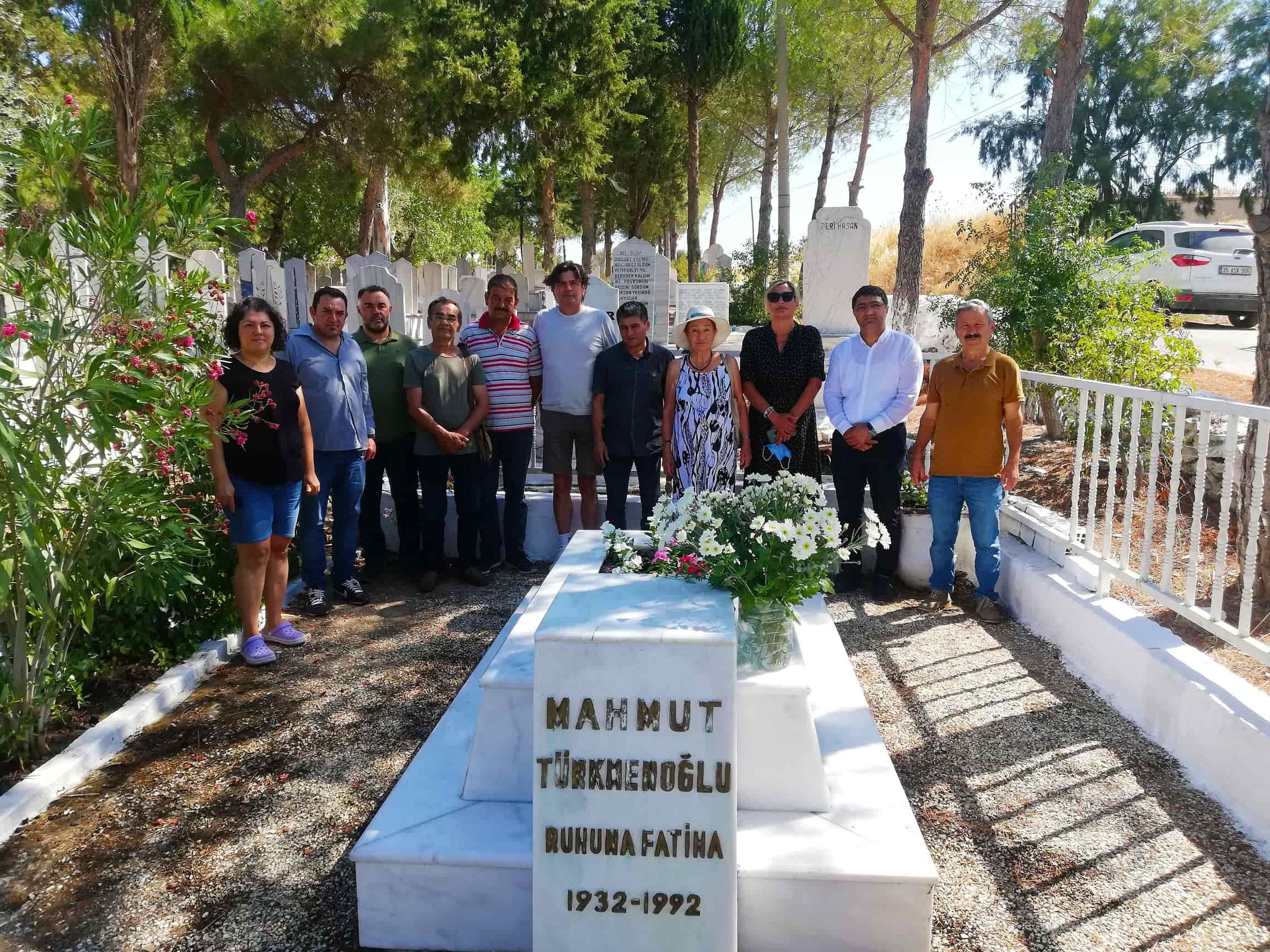 Kurucu Önderimiz Sayın Mahmut TÜRKMENOĞLU mezarı başında anıldı